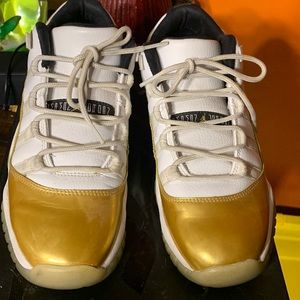 Jordan 11 retro lows Size 7y